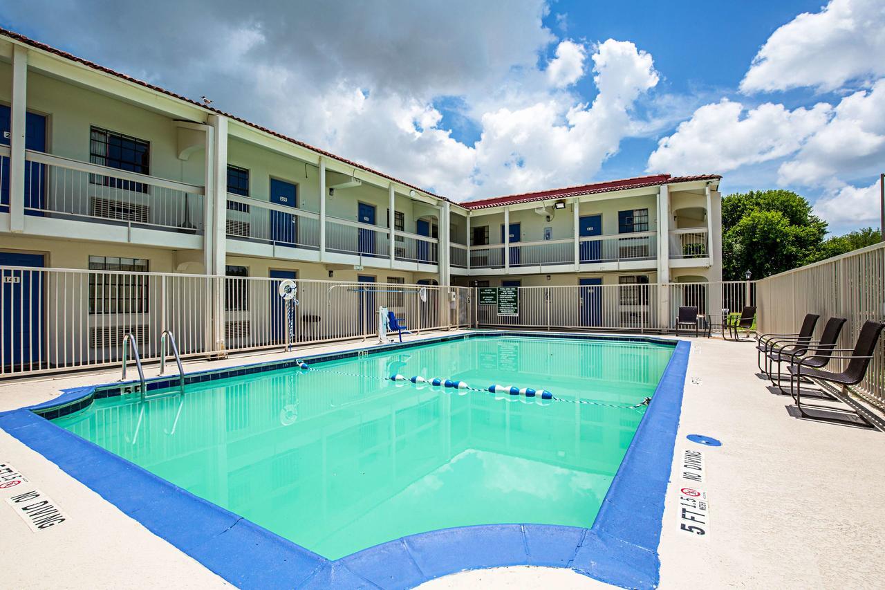 Motel 6 Texas City Esterno foto